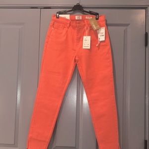 Kensie Ultimate High Rise jeans. Size 8/29. New with tags.